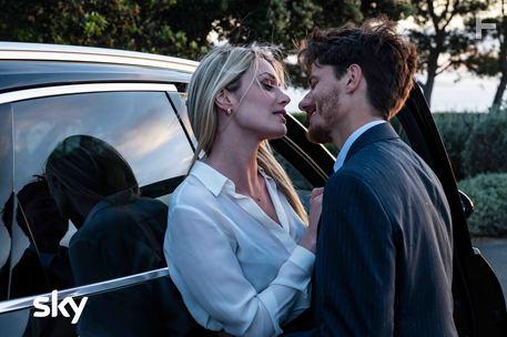 Antonio Folletto and Maria Chiara Centorami in A casa tutti bene - La serie (2021)