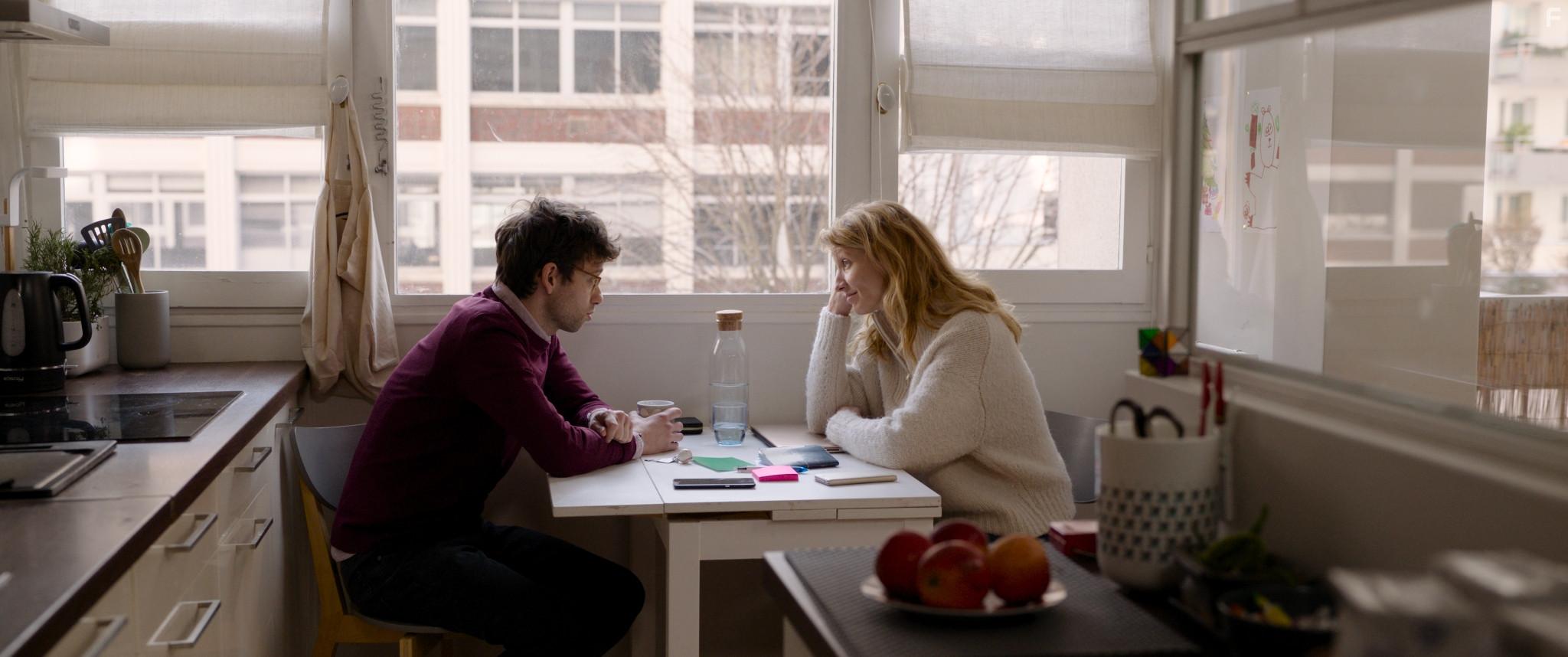 Alexandra Lamy and Xavier Lacaille in La chambre des merveilles (2023)