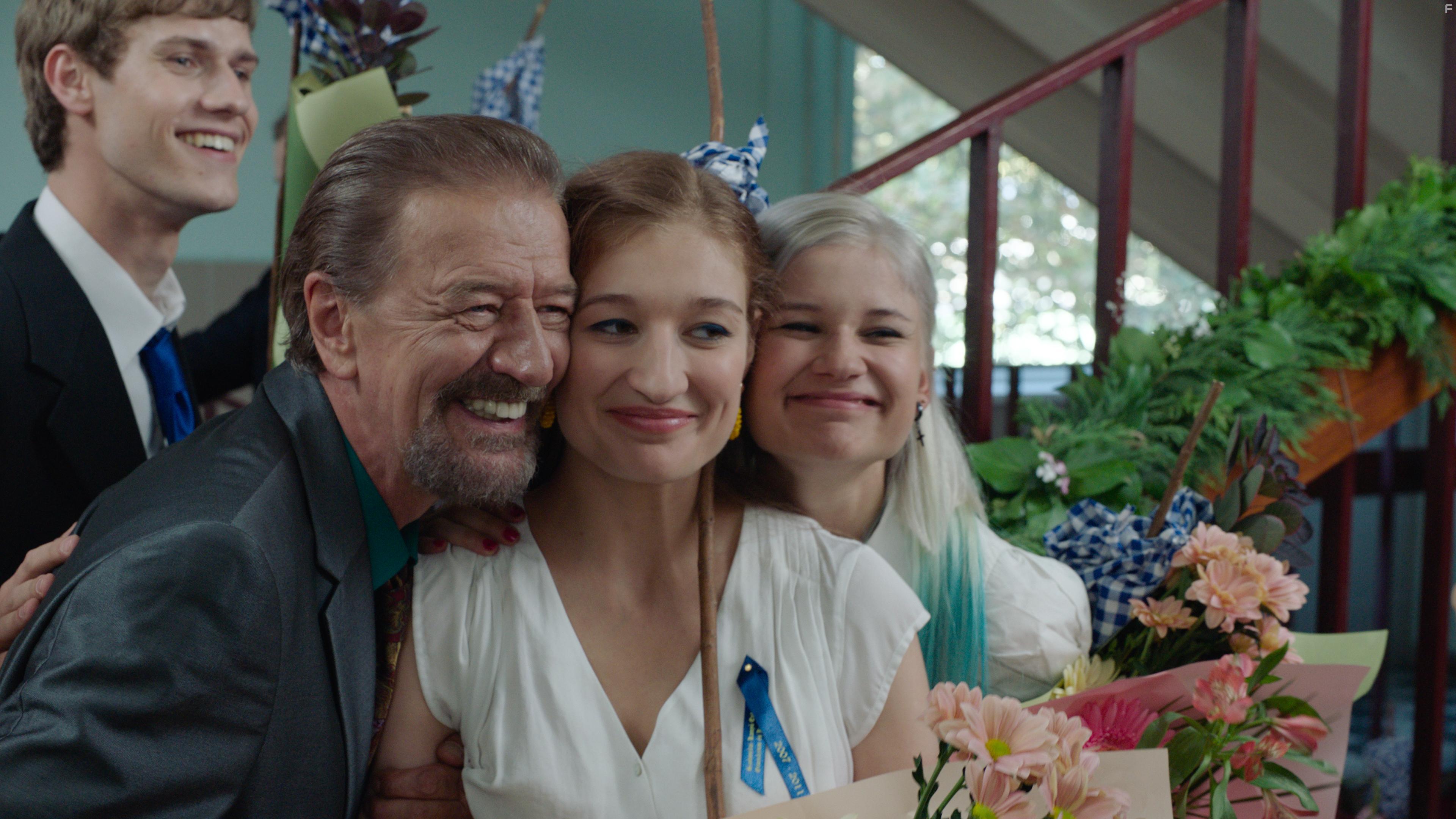 Zoltn Mucsi, Balzs Jakab, Kata Kany, and Anna Mszly in Egytt kezdtk (2022)