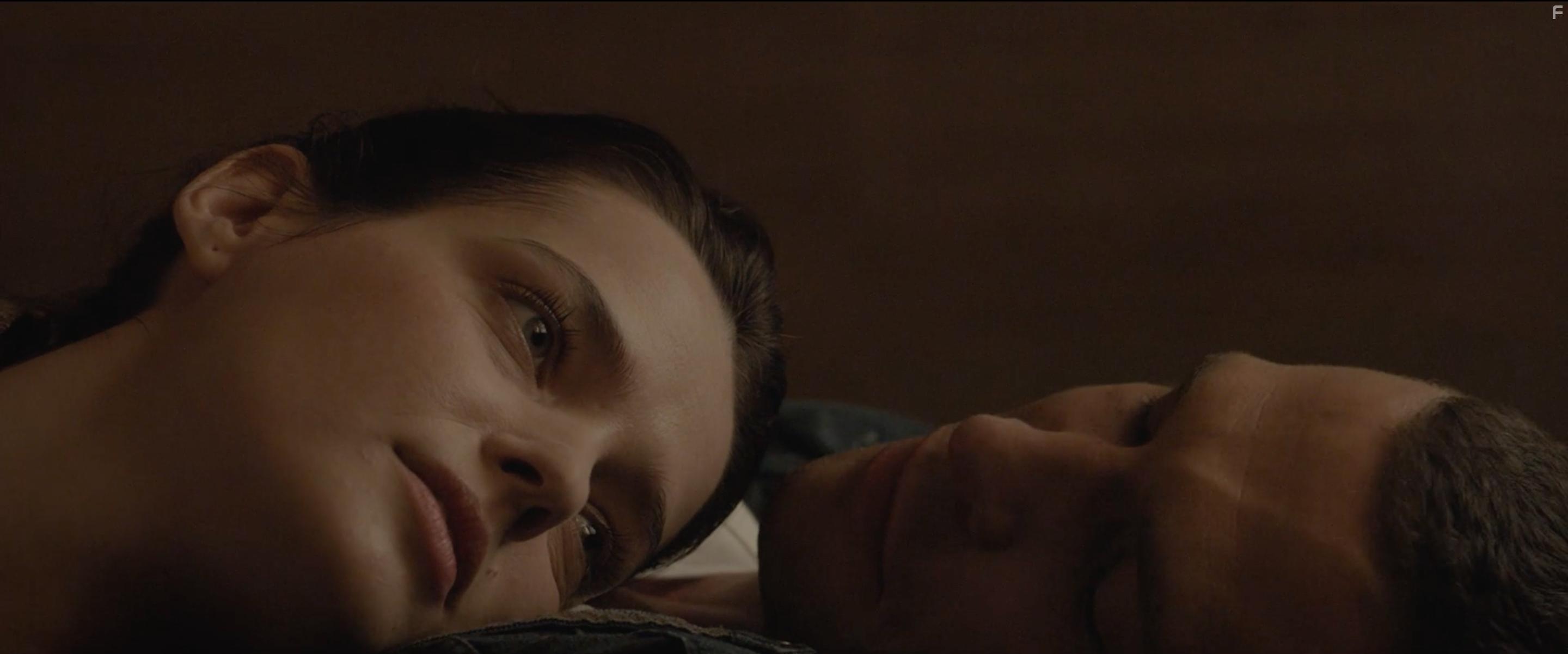 Roxane Mesquida and Arnaud Valois in Mduse (2022)