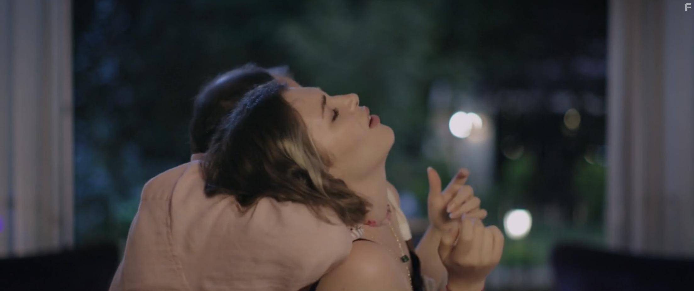 Deniz Isin and Sarp Bozkurt in Bizden Olur Mu (2022)