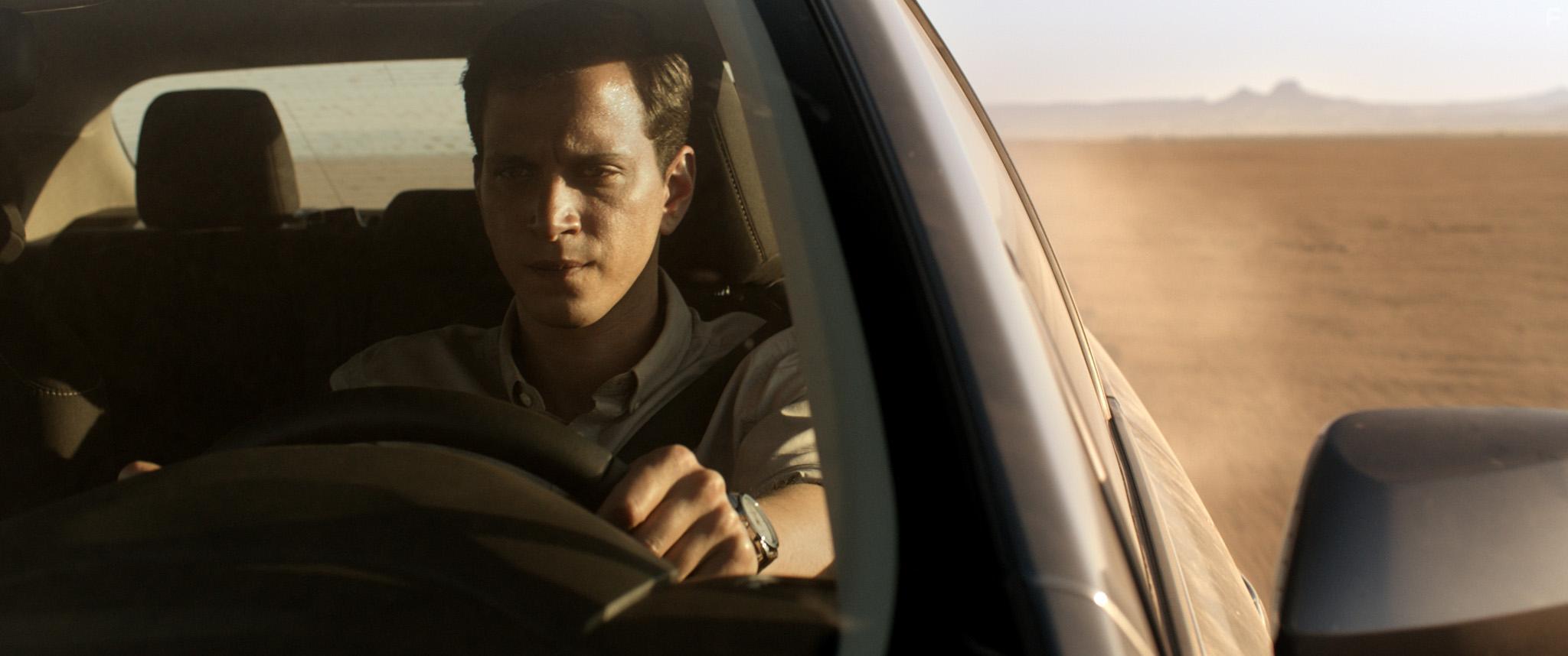 Selahattin Pasali in Kurak Gnler (2022)