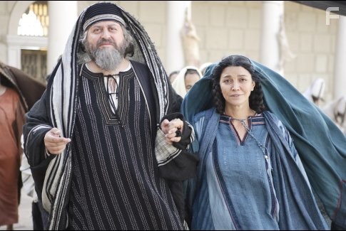 Shohreh Aghdashloo in Божественное рождение (2006)