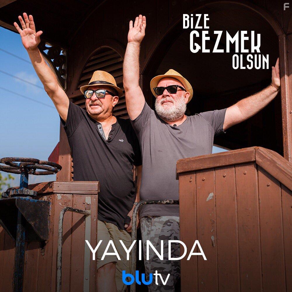 Erkan Can and Gven Kira in Bize Gezmek Olsun (2018)