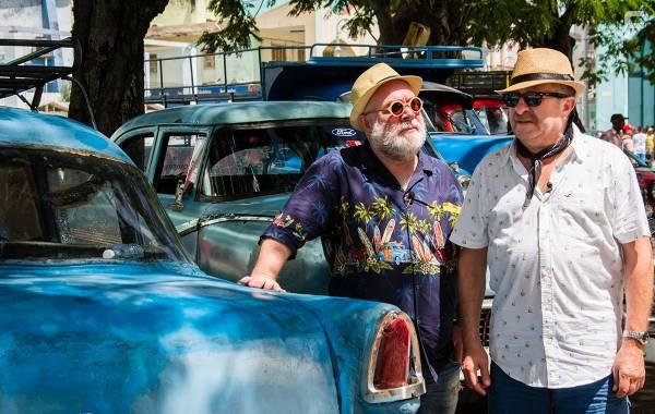 Erkan Can and Gven Kira in Bize Gezmek Olsun: Episode #1.1 (2018)