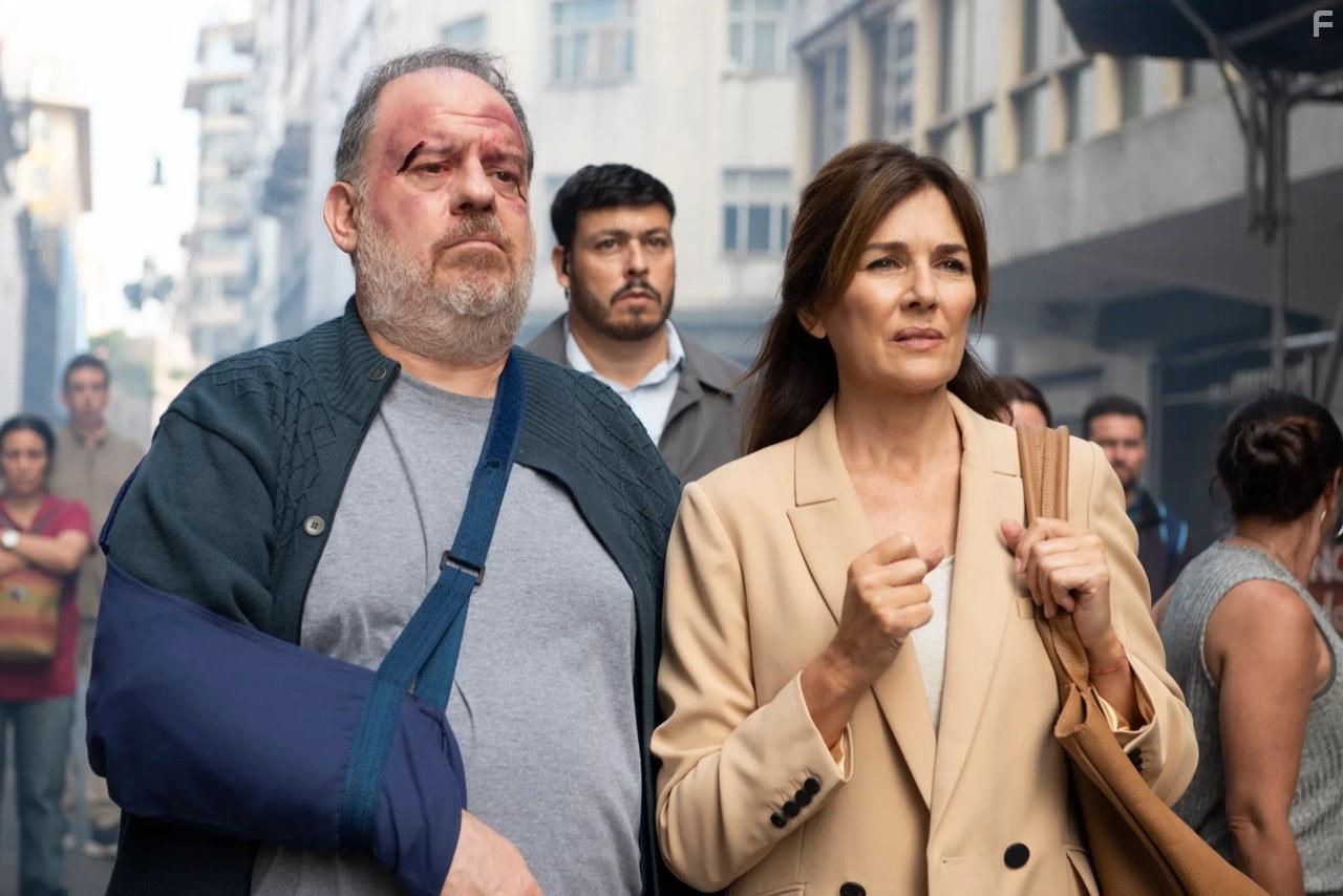 Andrea Frigerio, Guillermo Arengo, and Ruben Cirocco in La extorsin (2023)