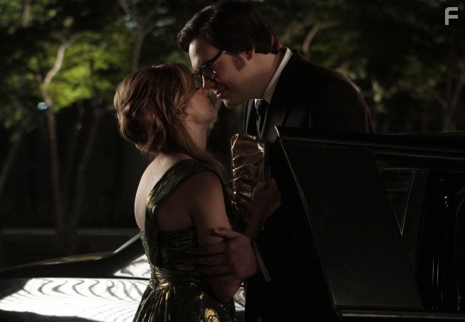 Nelson Franklin and Aya Cash in Светофор (2011)