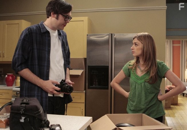 Nelson Franklin and Aya Cash in Светофор (2011)