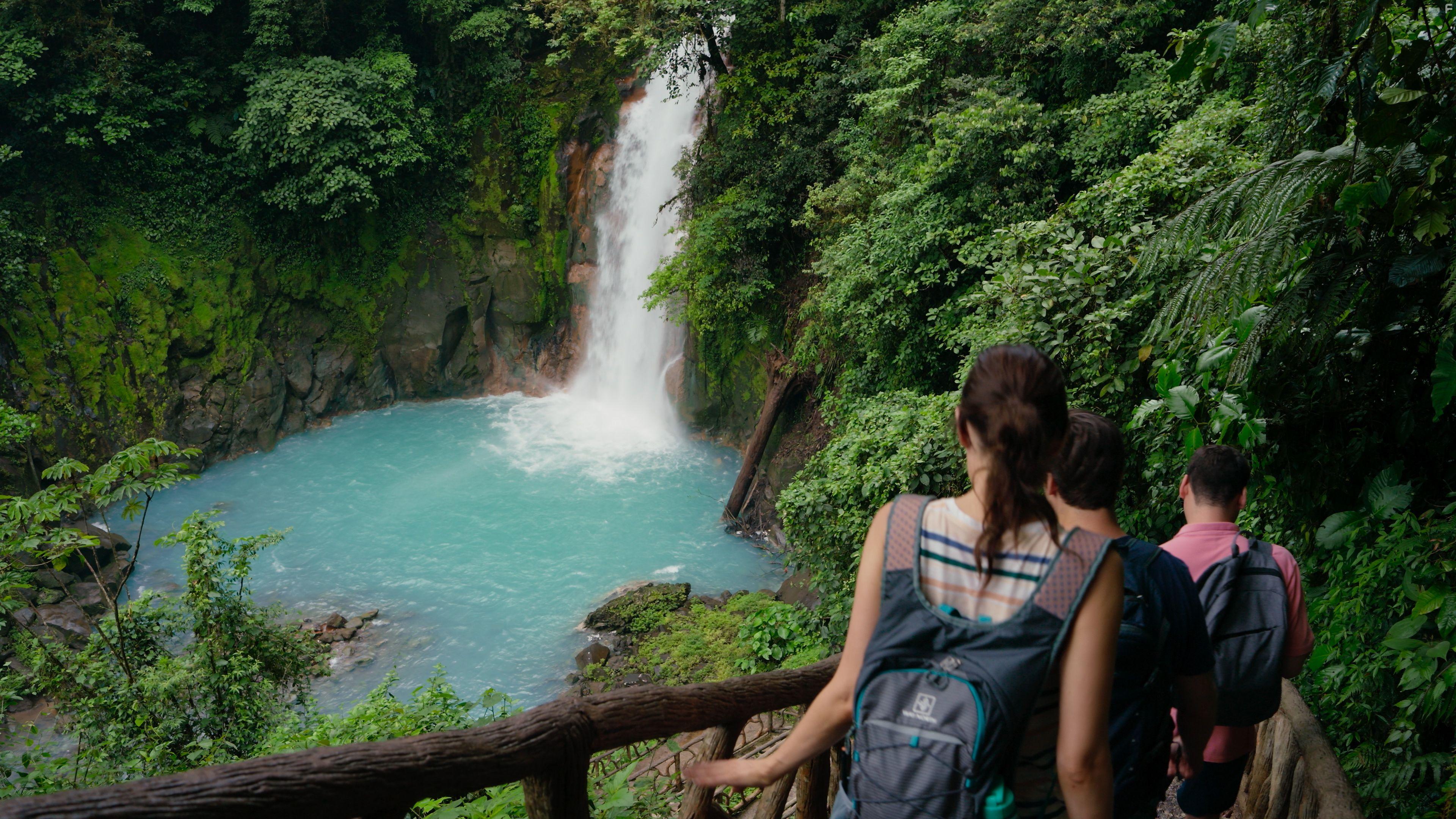 Eva Hamilton, Jake Stormoen, and Jonny Swenson in Quest for Love (2022)
