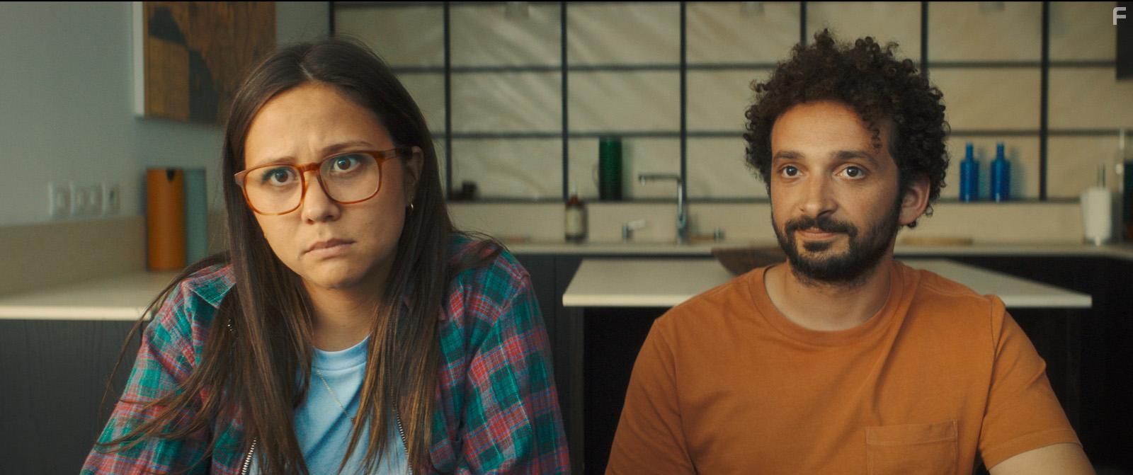 William Lebghil and Laura Felpin in Les complices (2023)