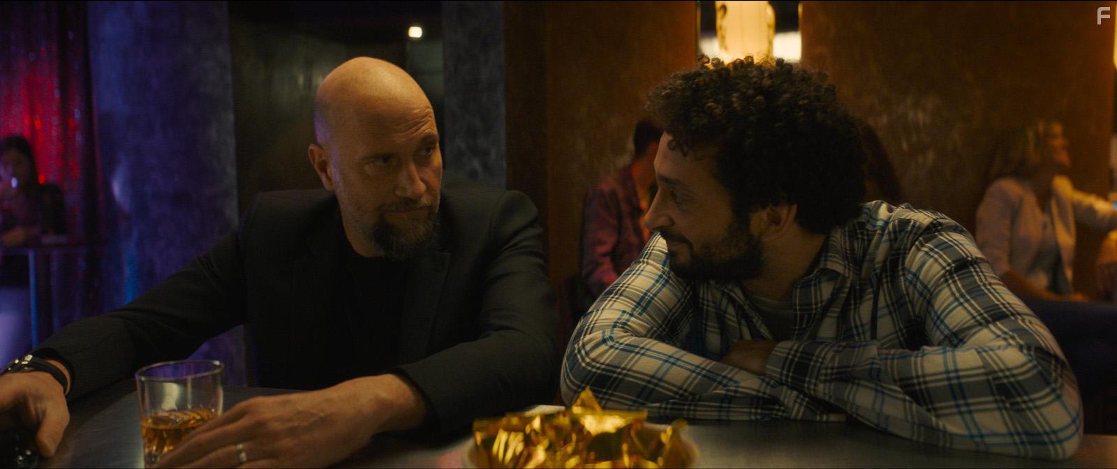 Franois Damiens and William Lebghil in Les complices (2023)