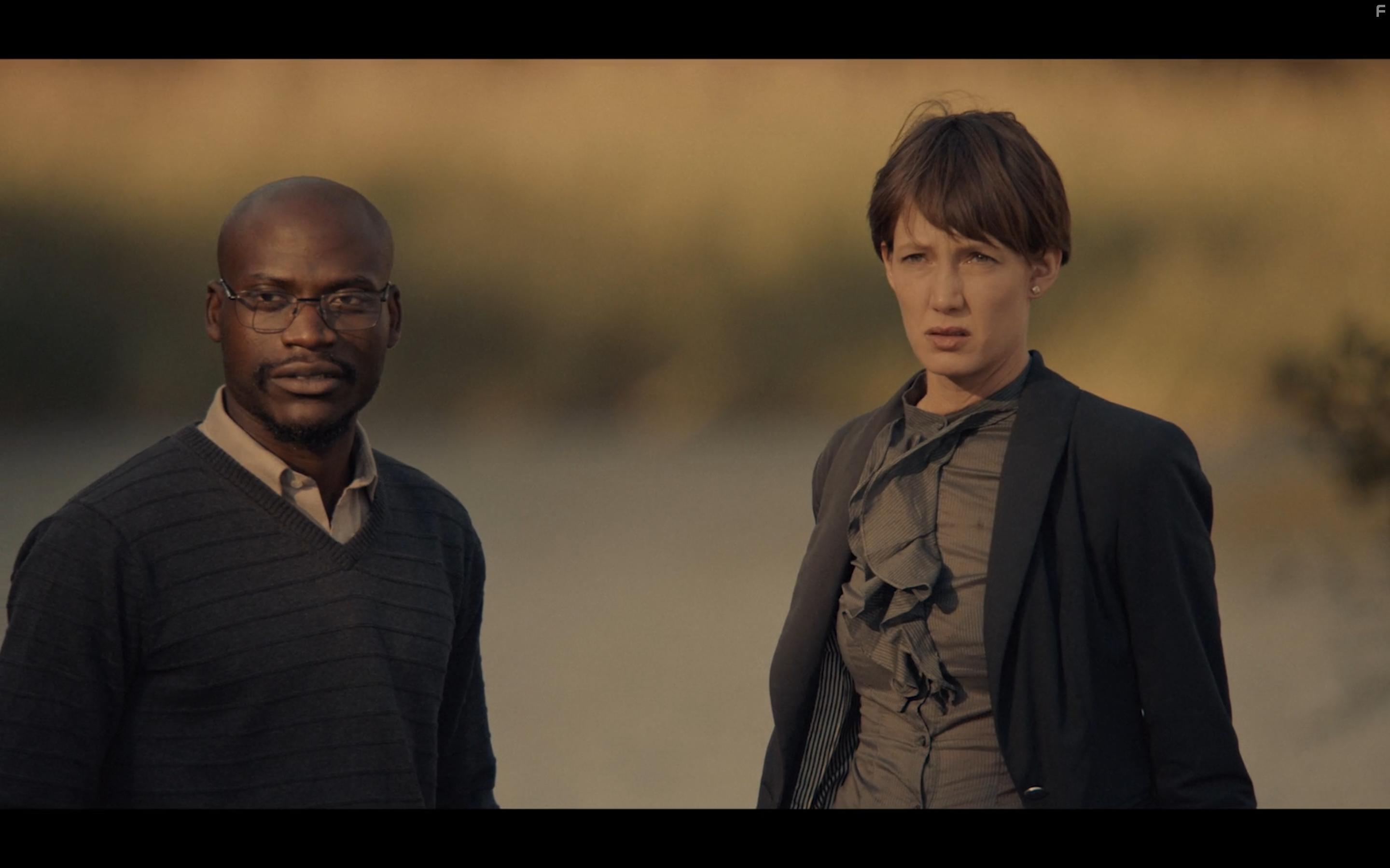 Lina Sundn and Jean-Claude Boeke in Support Group Olympus (2021)