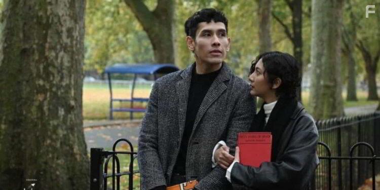 Ganindra Bimo and Sheila Dara Aisha in Jalan yang Jauh, Jangan Lupa Pulang (2023)