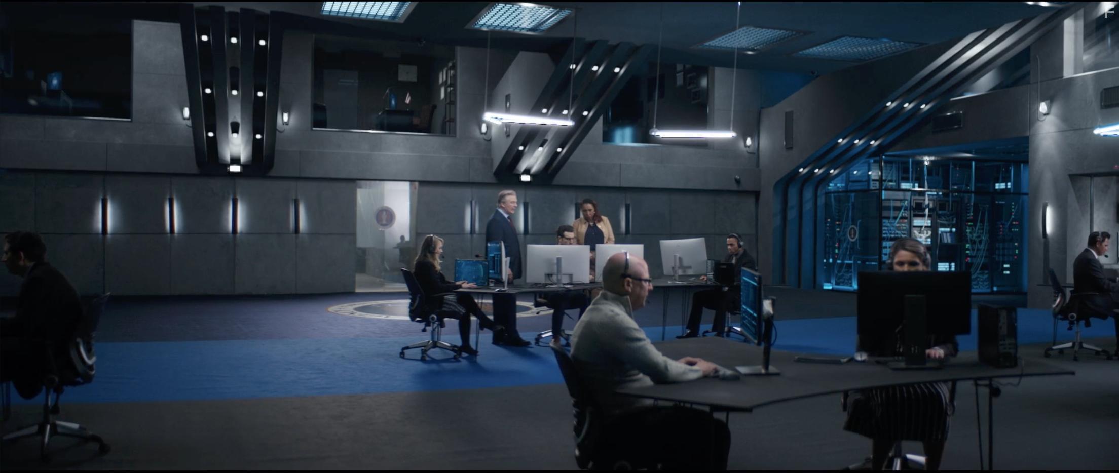 Alec Baldwin and Jo Martin in 97 Minutes (2023)