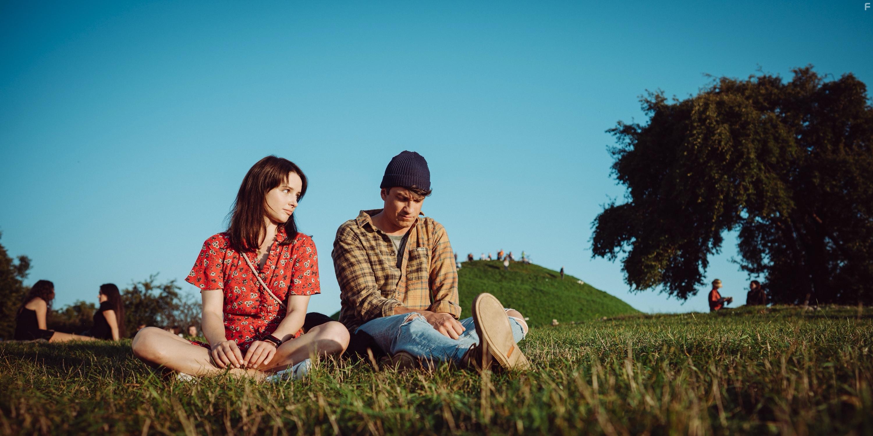 Michal Czernecki and Anna Prchniak in Parada Serc (2022)