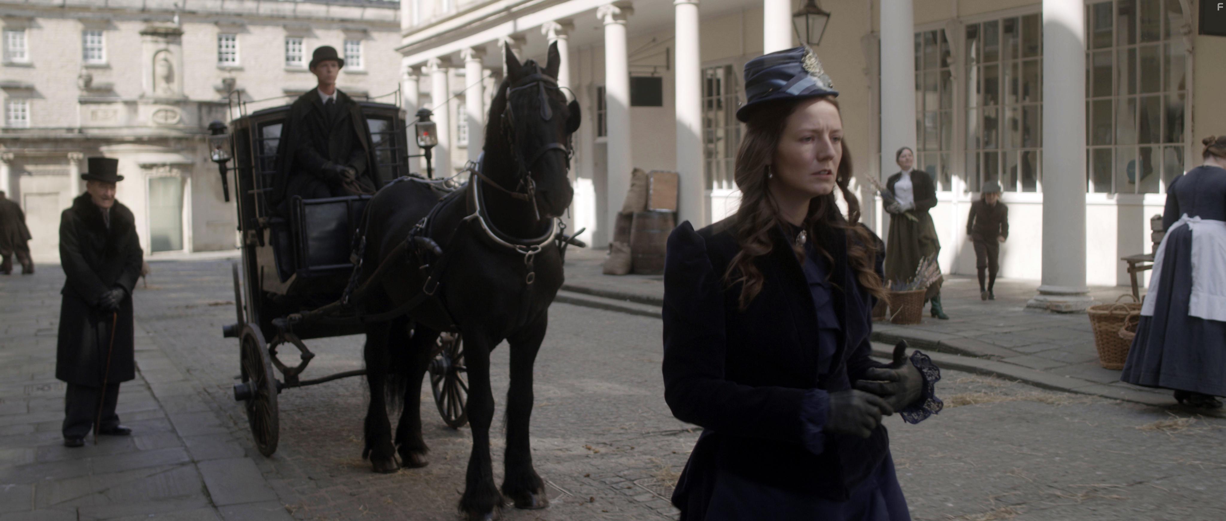 Mhairi Calvey and David Hayman in Fear the Invisible Man (2023)