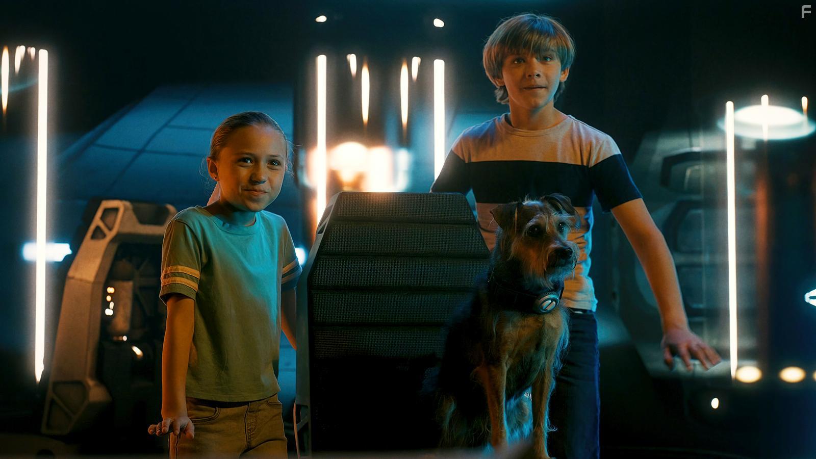 Riley Madison Fuller and Elijah Green in Space Pups (2023)