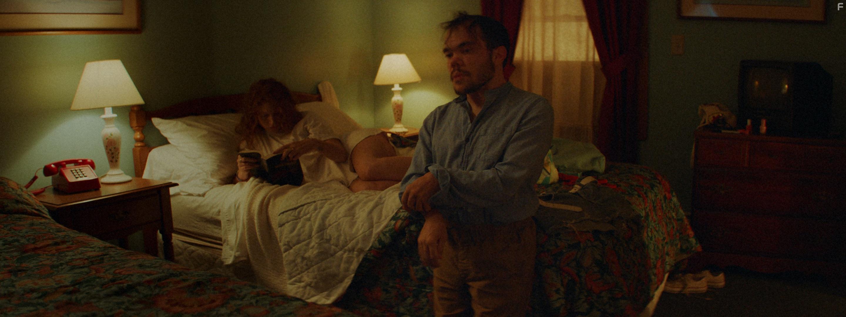 Sarah Hay and Matthew Jeffers in Unidentified Objects (2022)