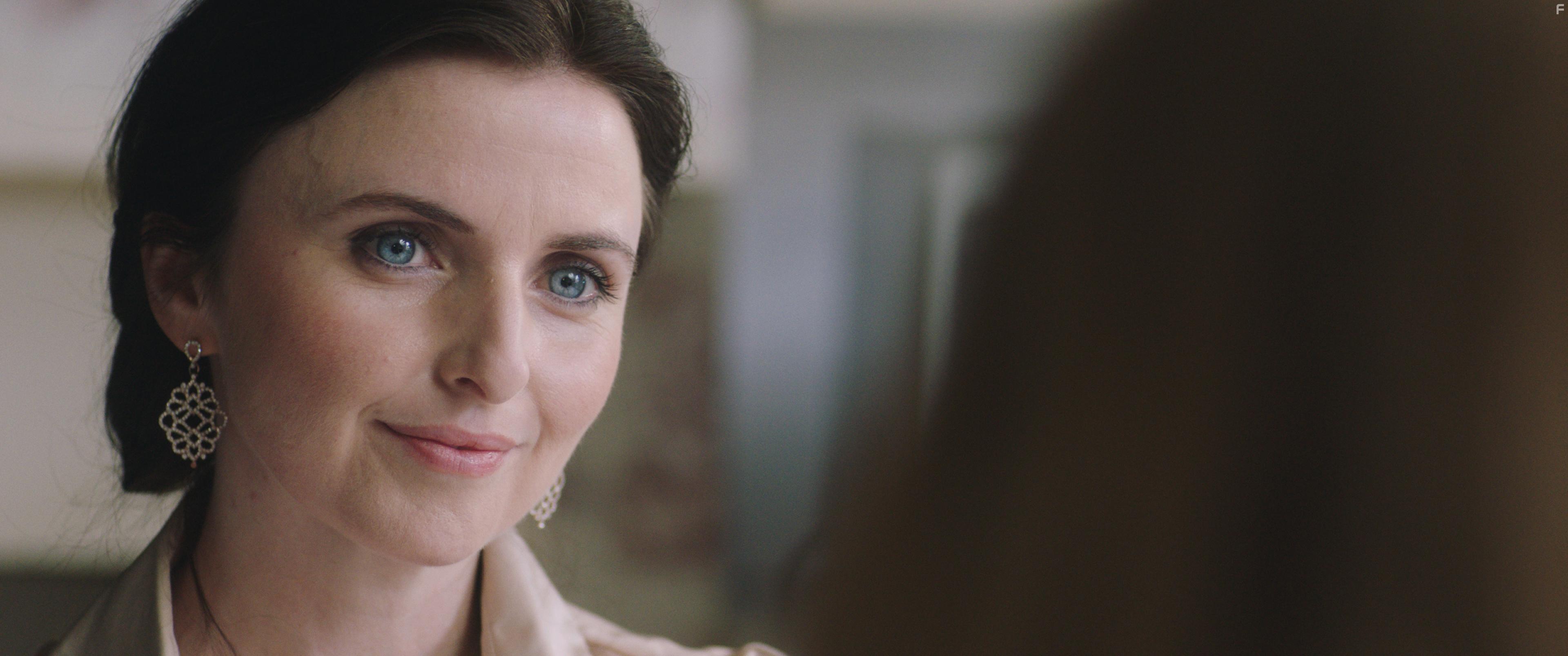 Ailish Symons in Coyote (2023)