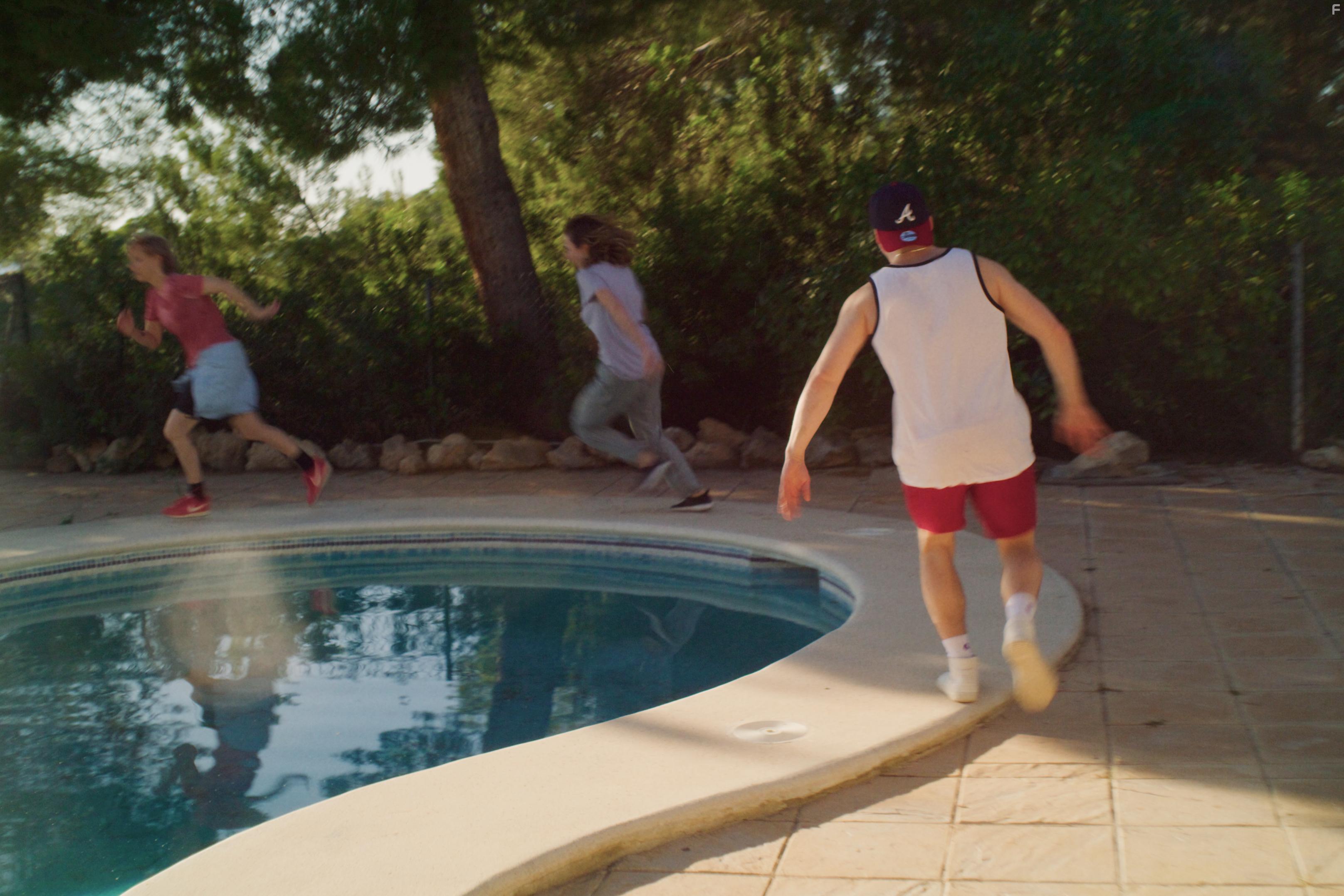 Karin Hanczewski, Julius Nitschkoff, and Lana Cooper in Bulldog (2022)