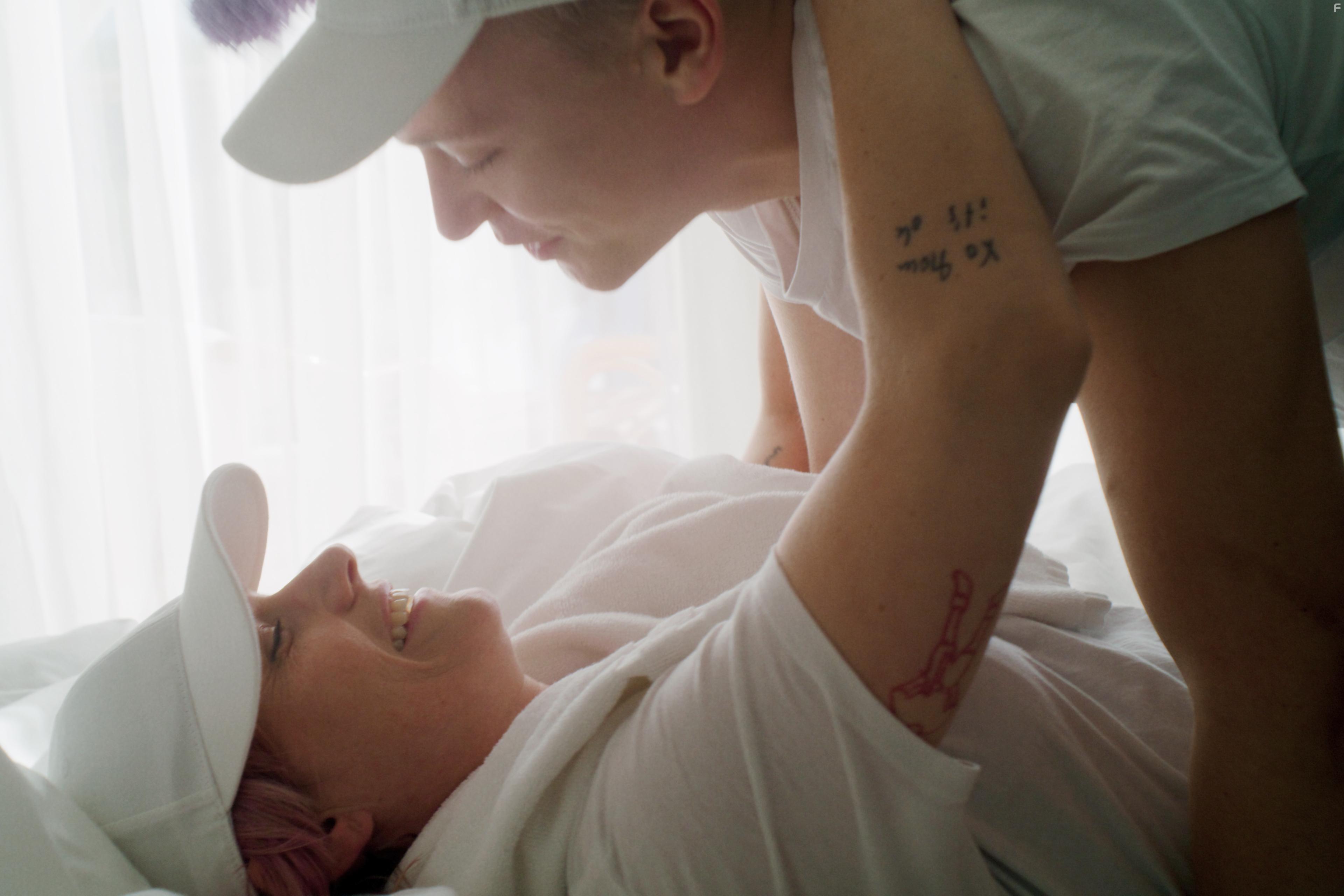 Julius Nitschkoff and Lana Cooper in Bulldog (2022)