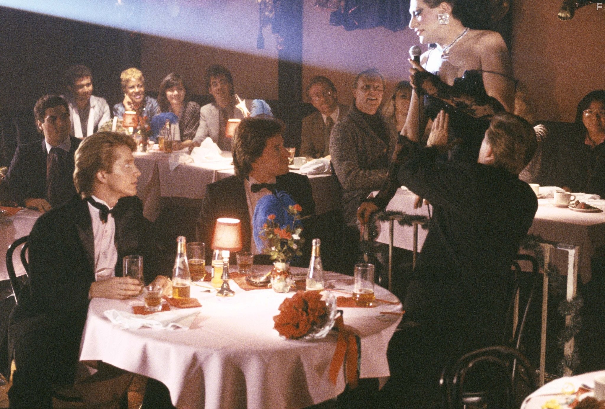 Harvey Fierstein in Сентиментальная песня (1988)