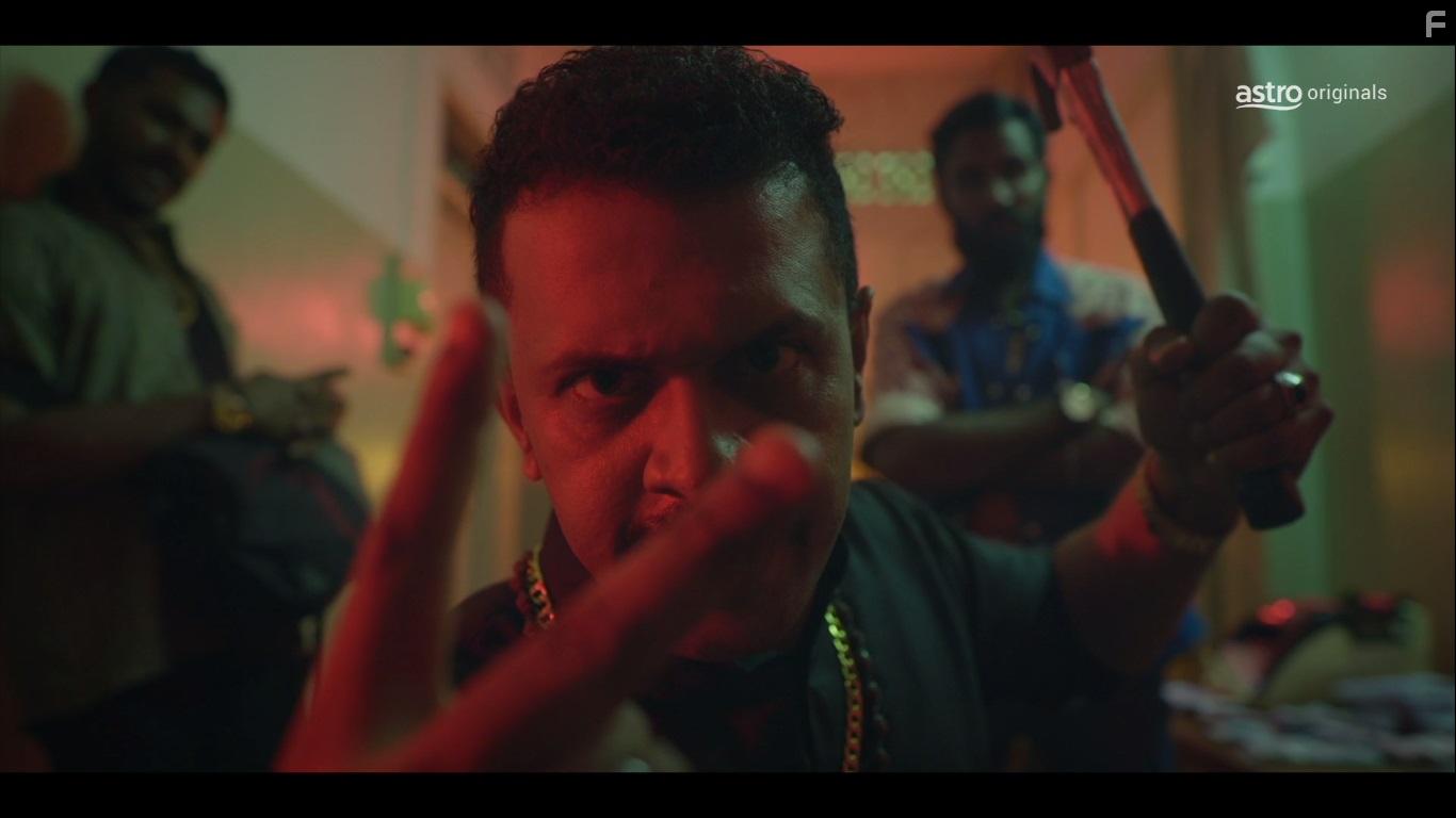 Sathisvaran, Krishna Kumar, and Aghonderan Sahadevan in One Cent Thief (2022)