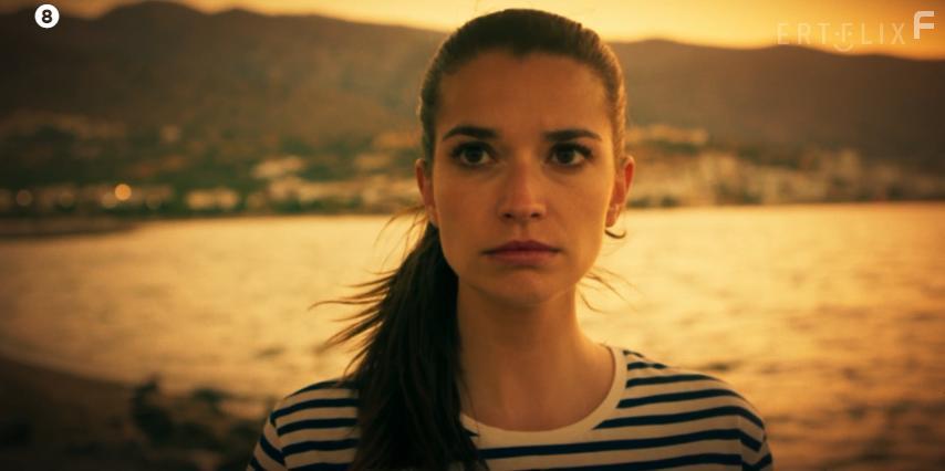 Margaret Clunie in Kart postal (2021)