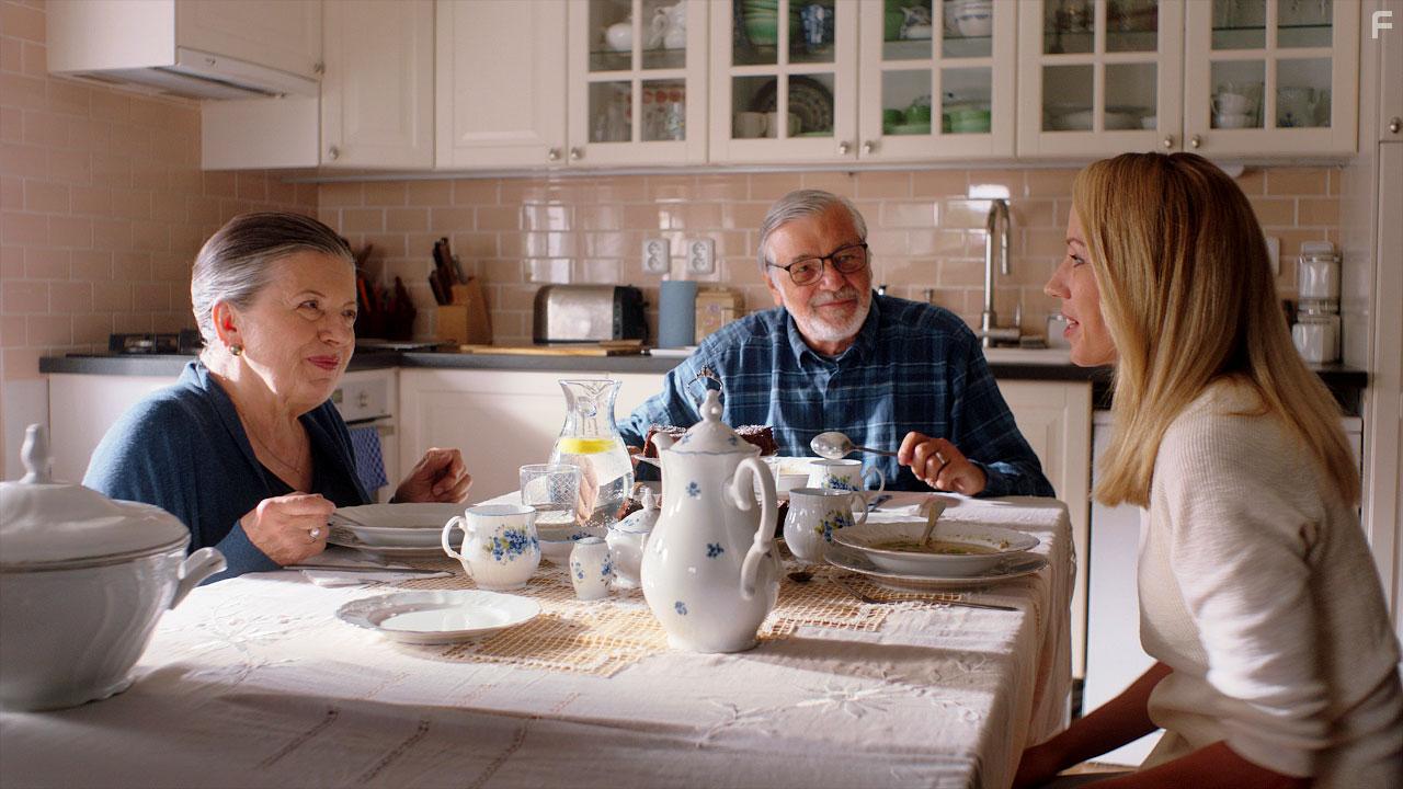 Jir Bartoska, Zuzana Krnerov, and Petra Hrebckov in Zboznovan (2021)