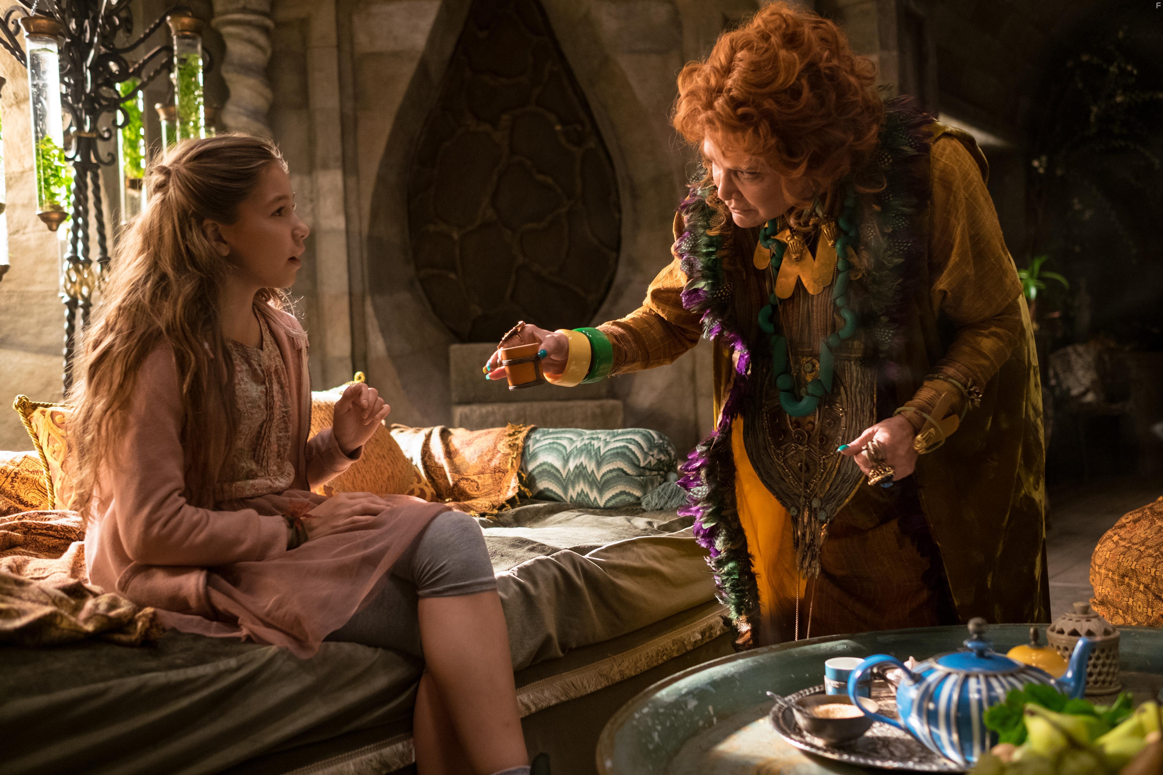 Carrie Fisher and Kiera Milward in Wonderwell (2023)