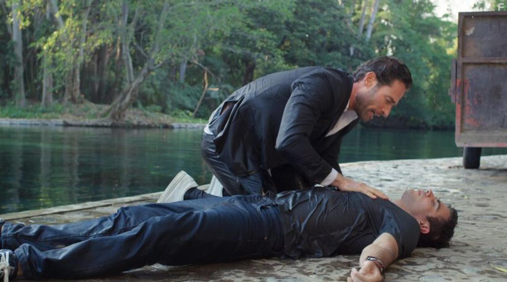 Sebastin Rulli and Andres Baida in Los ricos tambin lloran (2022)