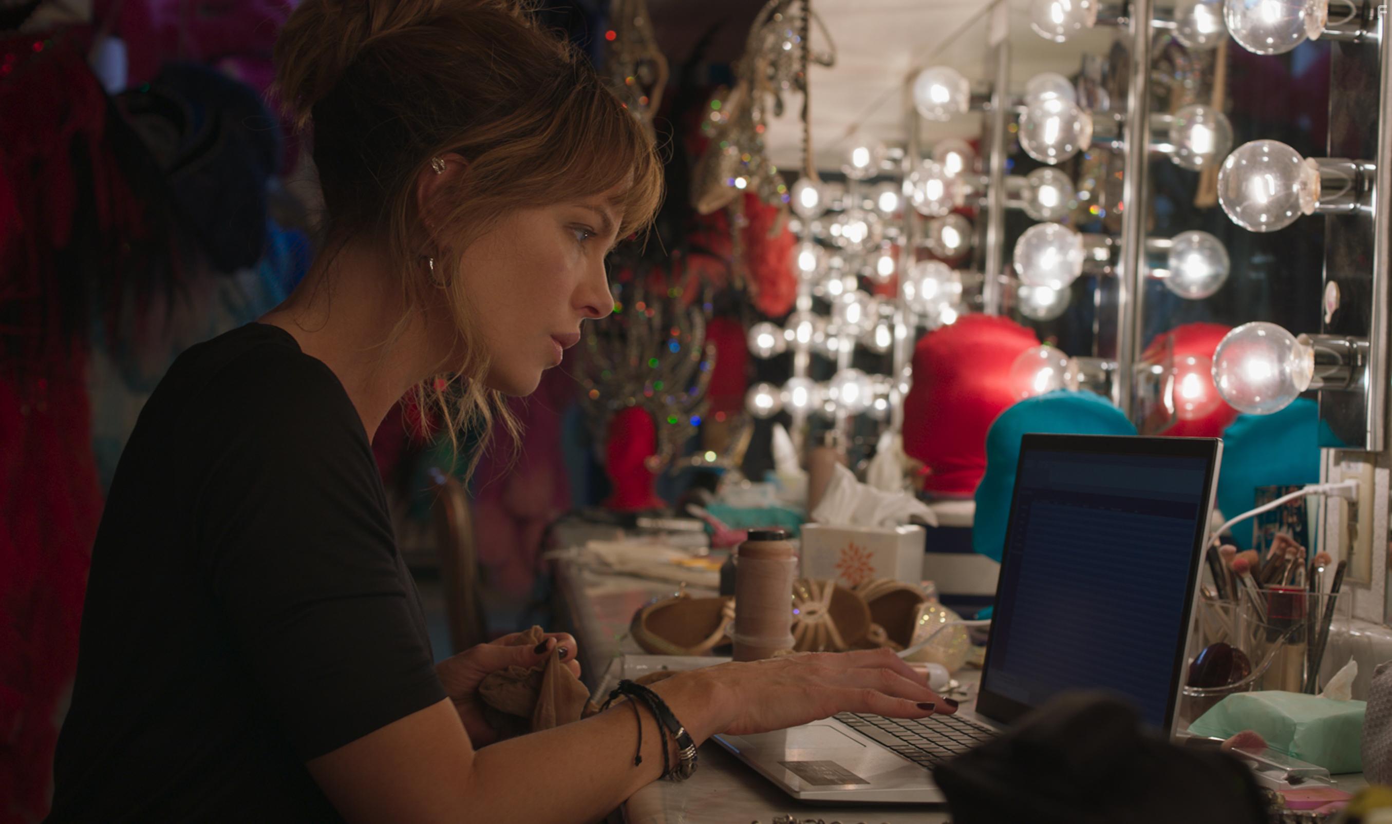 Kate Beckinsale in Prisoner's Daughter (2022)