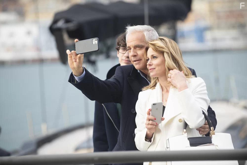 Barbora Bobulova and Florian Fitz in Sopravvissuti (2022)