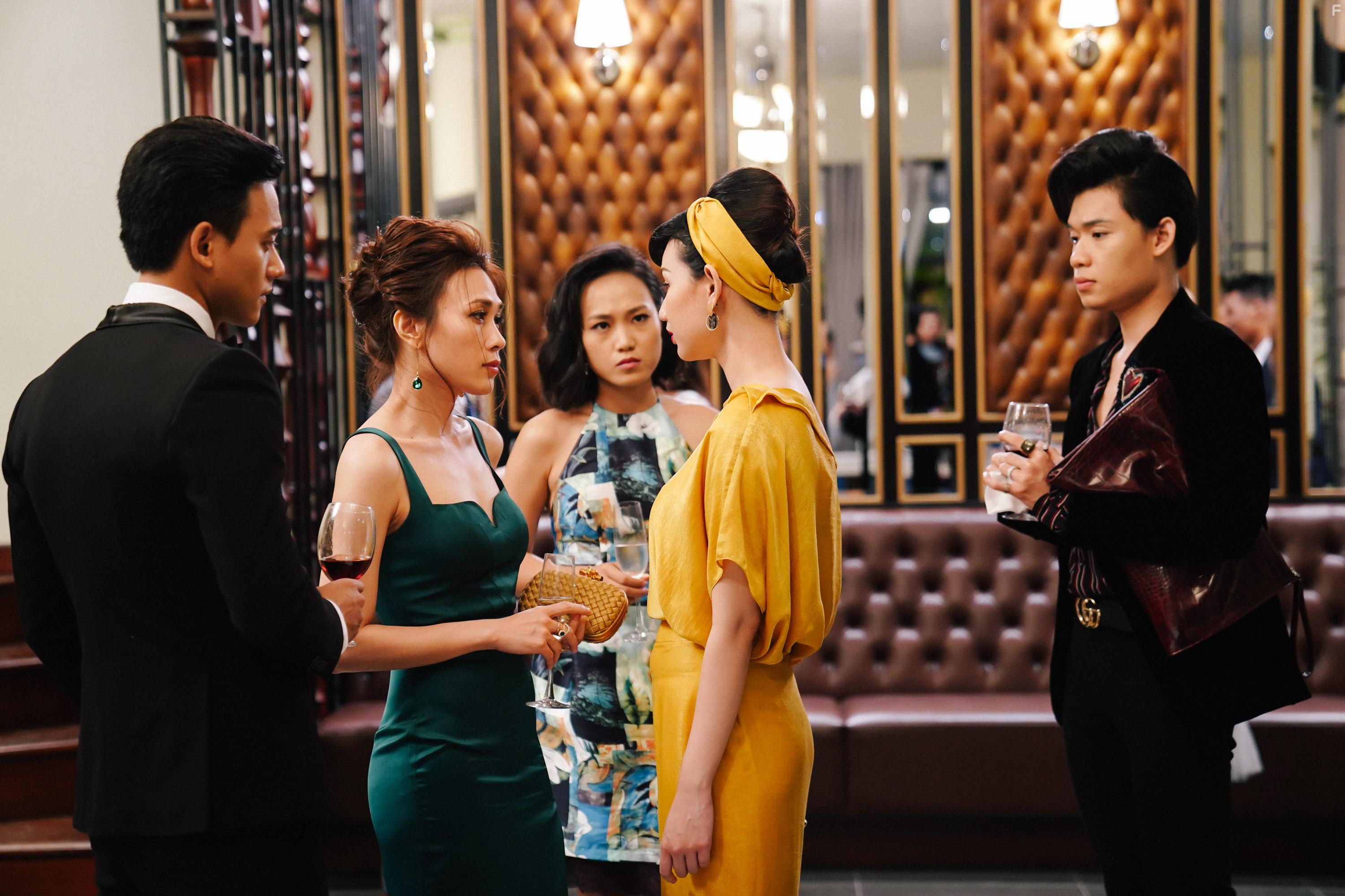 My Tam and Mai Tai Phen in Chi tro ly cua anh (2019)