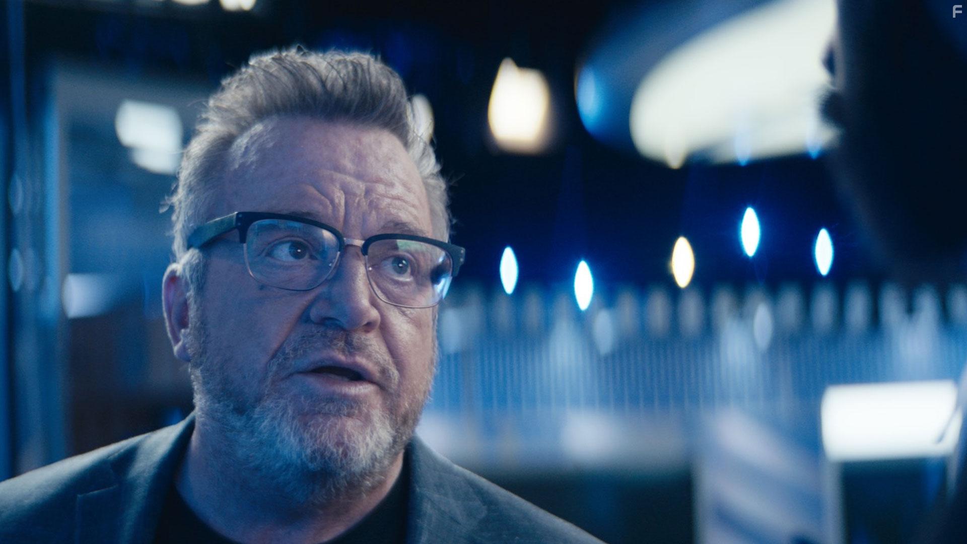 Tom Arnold in MVP (2022)