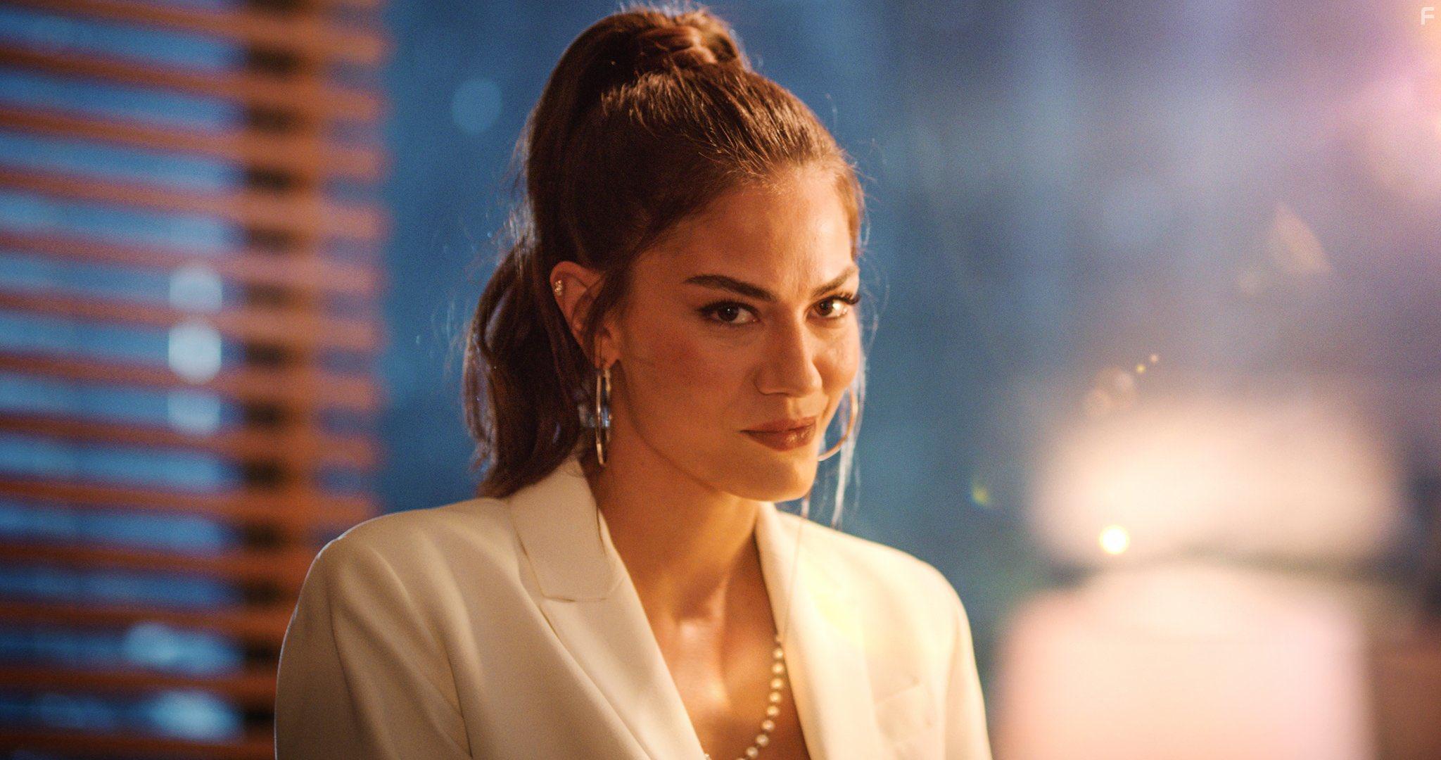 Demet zdemir in Ask Taktikleri 2 (2022)