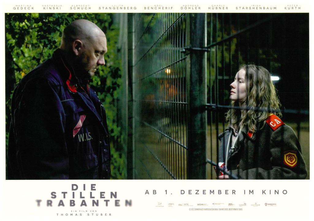 Charly Hbner in Die stillen Trabanten (2022)