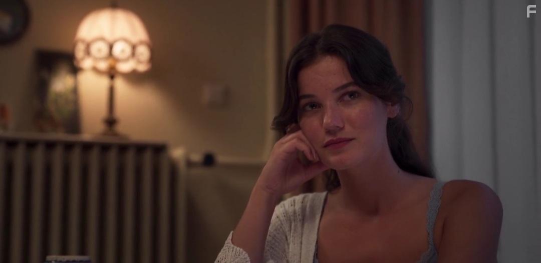 Pinar Deniz in Ak 101 (2020)