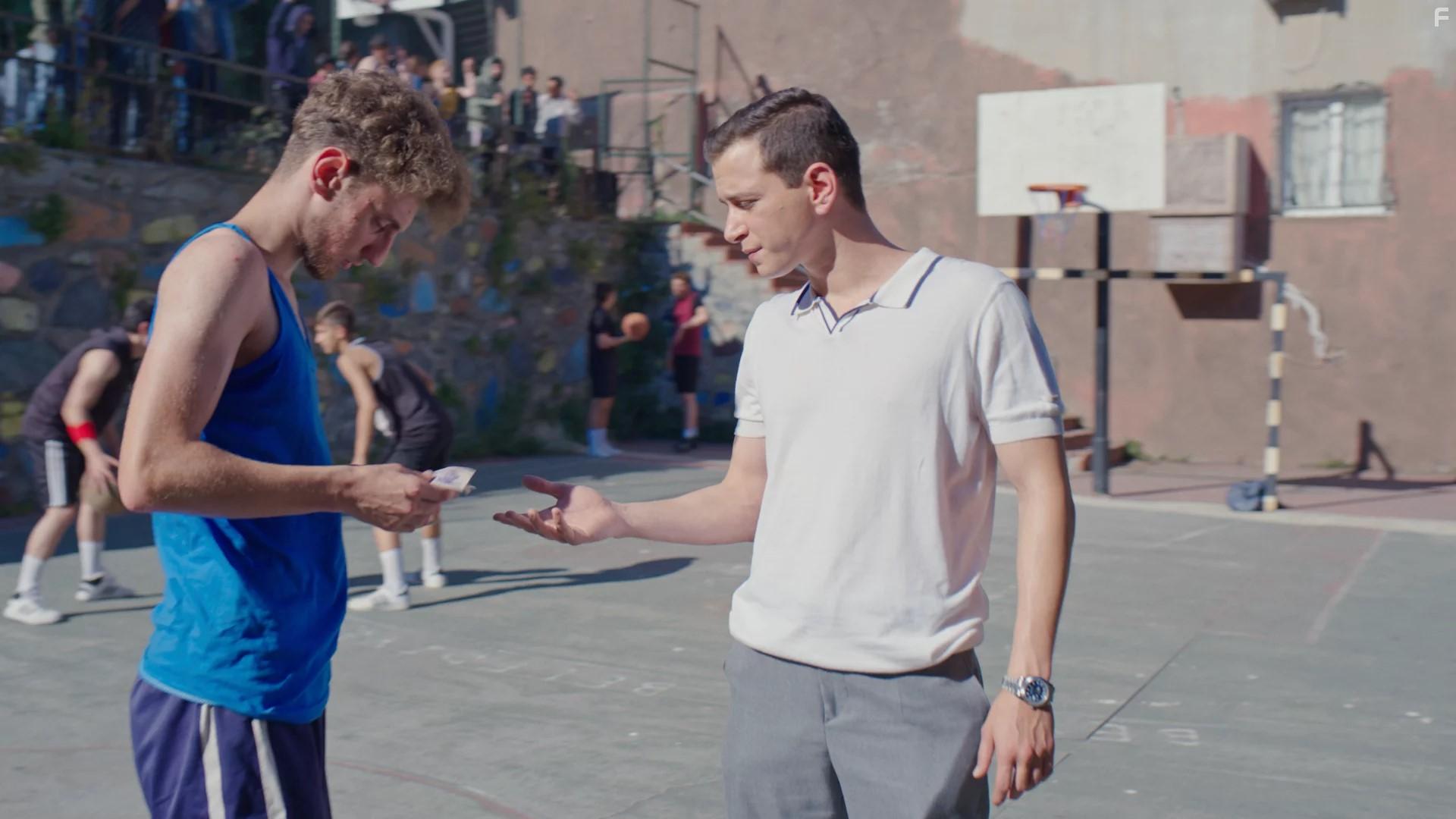 Selahattin Pasali in Ak 101 (2020)