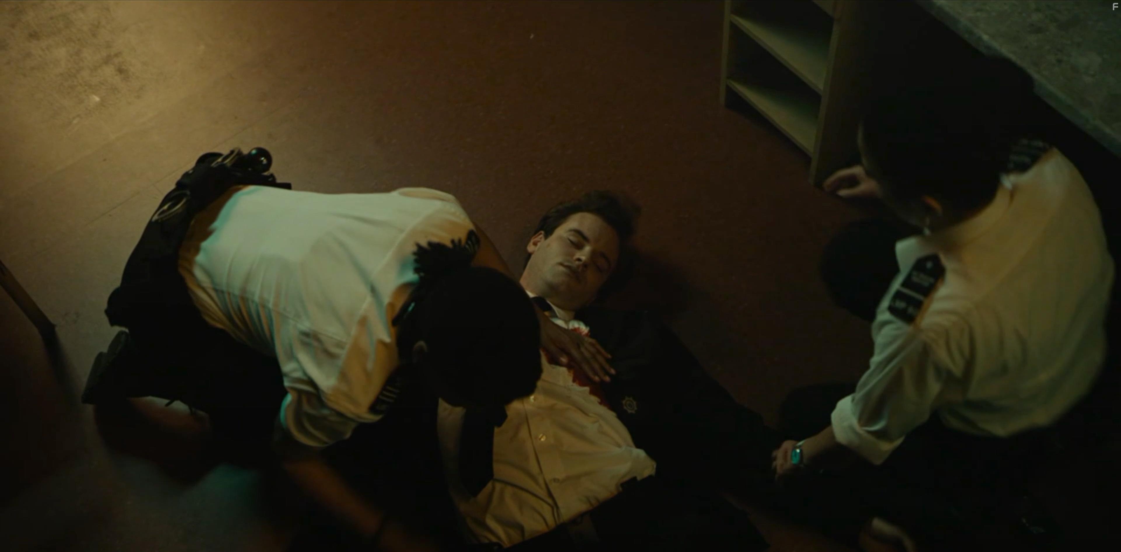 Nina Sosanya, Jack Bardoe, and Jamie-Lee O'Donnell in Screw (2022)