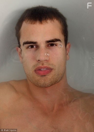 Theo James in Бедлам (2011)