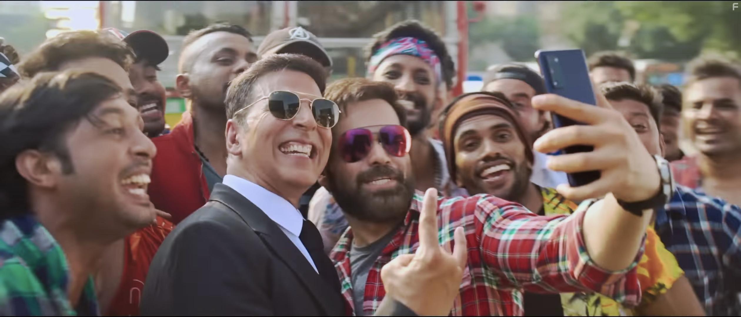 Akshay Kumar and Emraan Hashmi in Selfiee (2023)