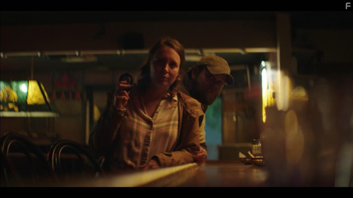 Isabelle Blais and Maxime Mailloux in Faits divers (2017)