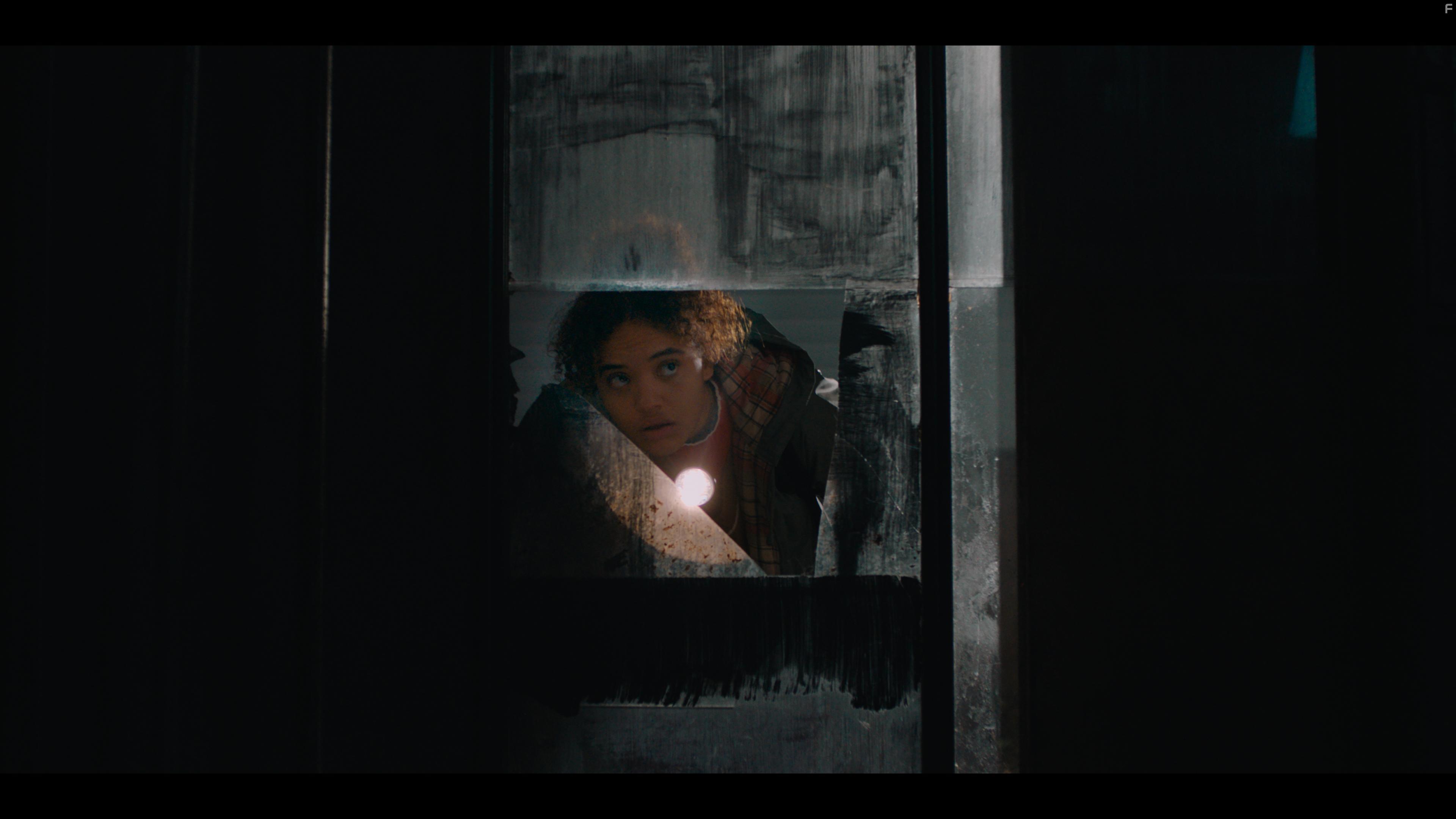 Kiersey Clemons in Susie Searches (2022)