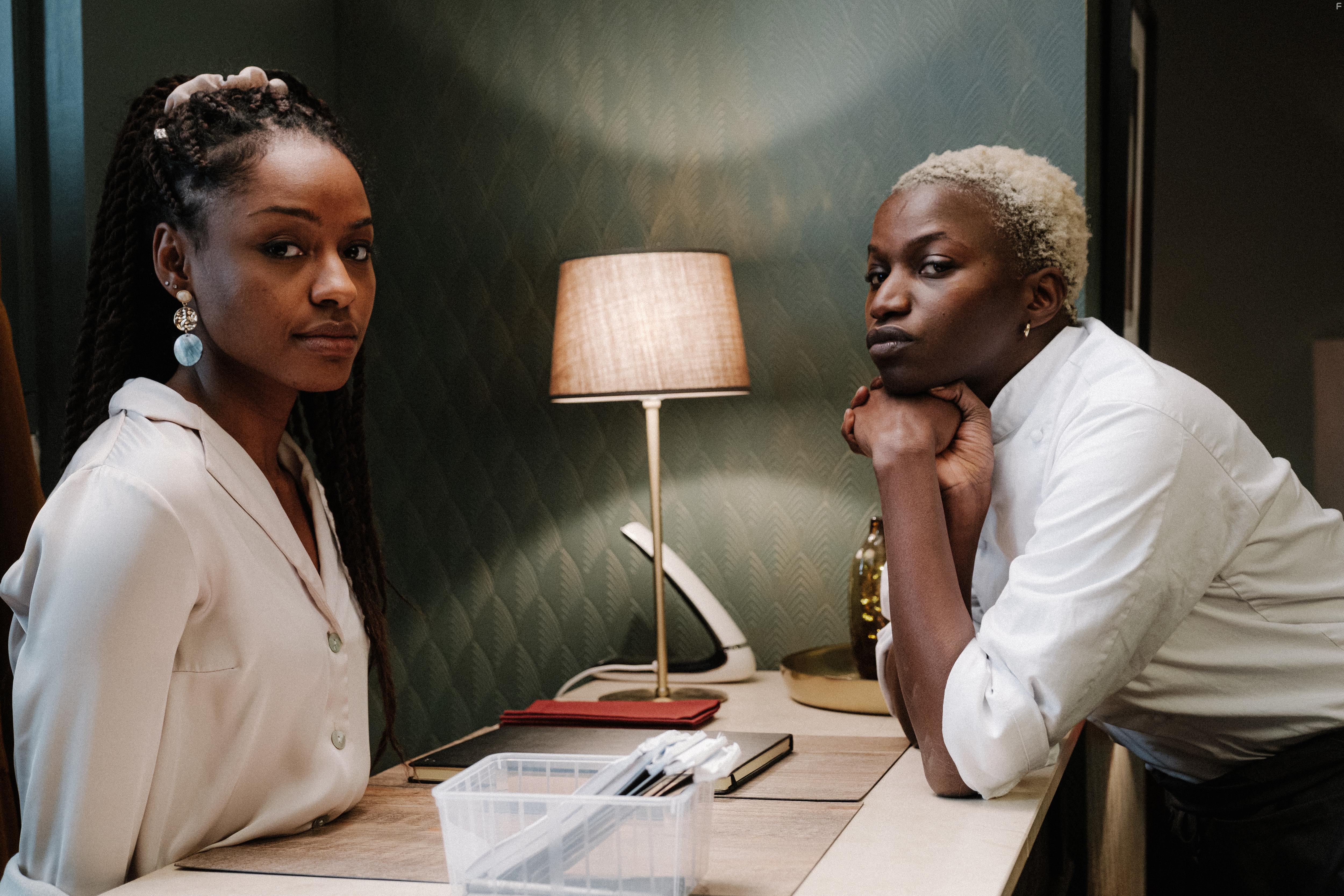 Malyka Johany and Annabelle Lengronne in Cuisine interne (2022)