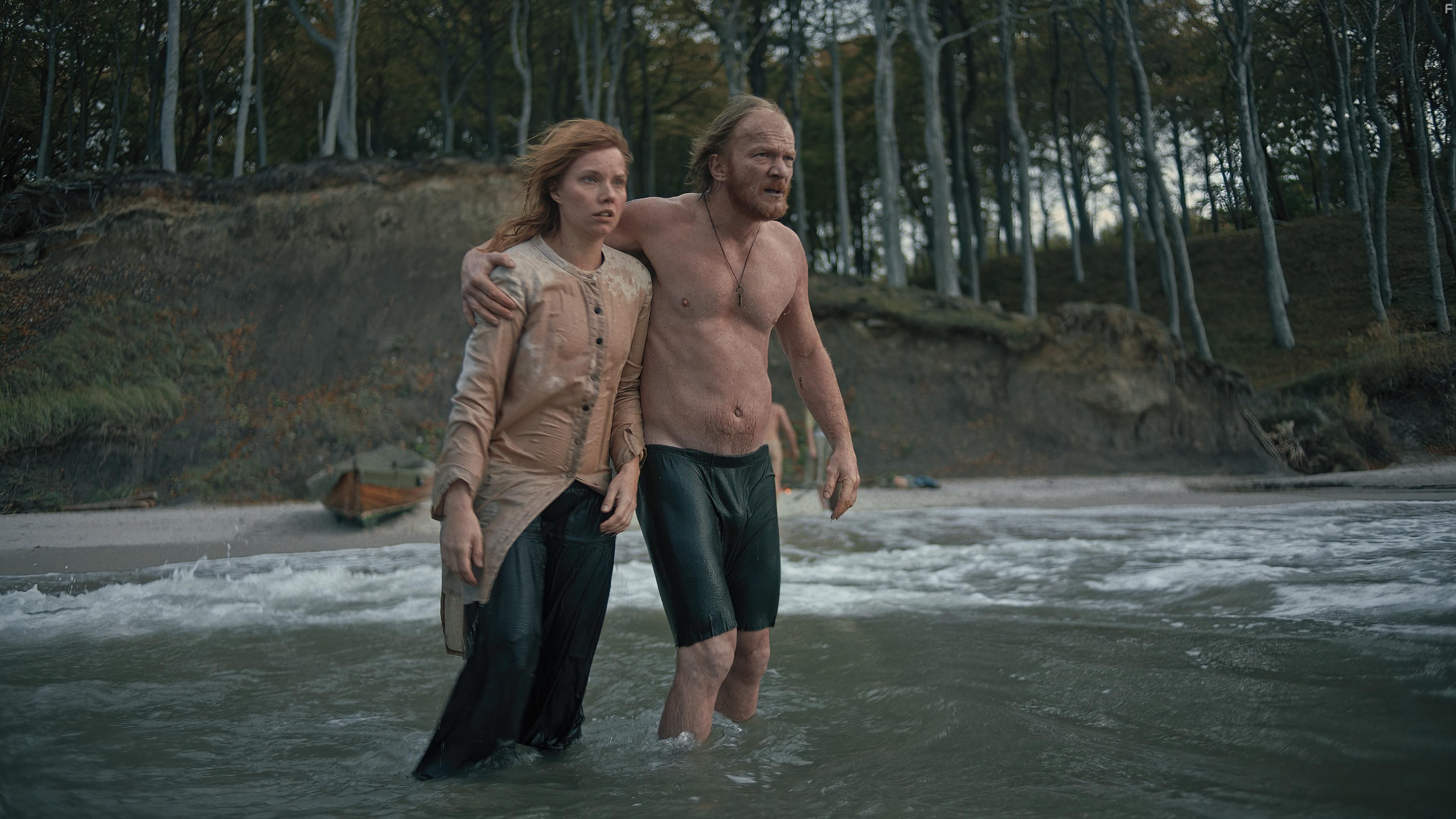 Roma Gasiorowska and Eryk Lubos in Rj (2023)