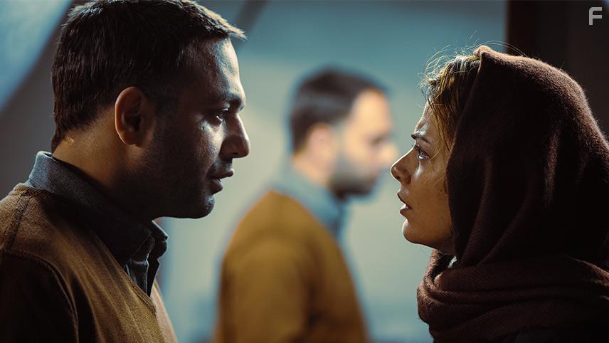 Saber Abar and Tannaz Tabatabaei in Bi roya (2022)