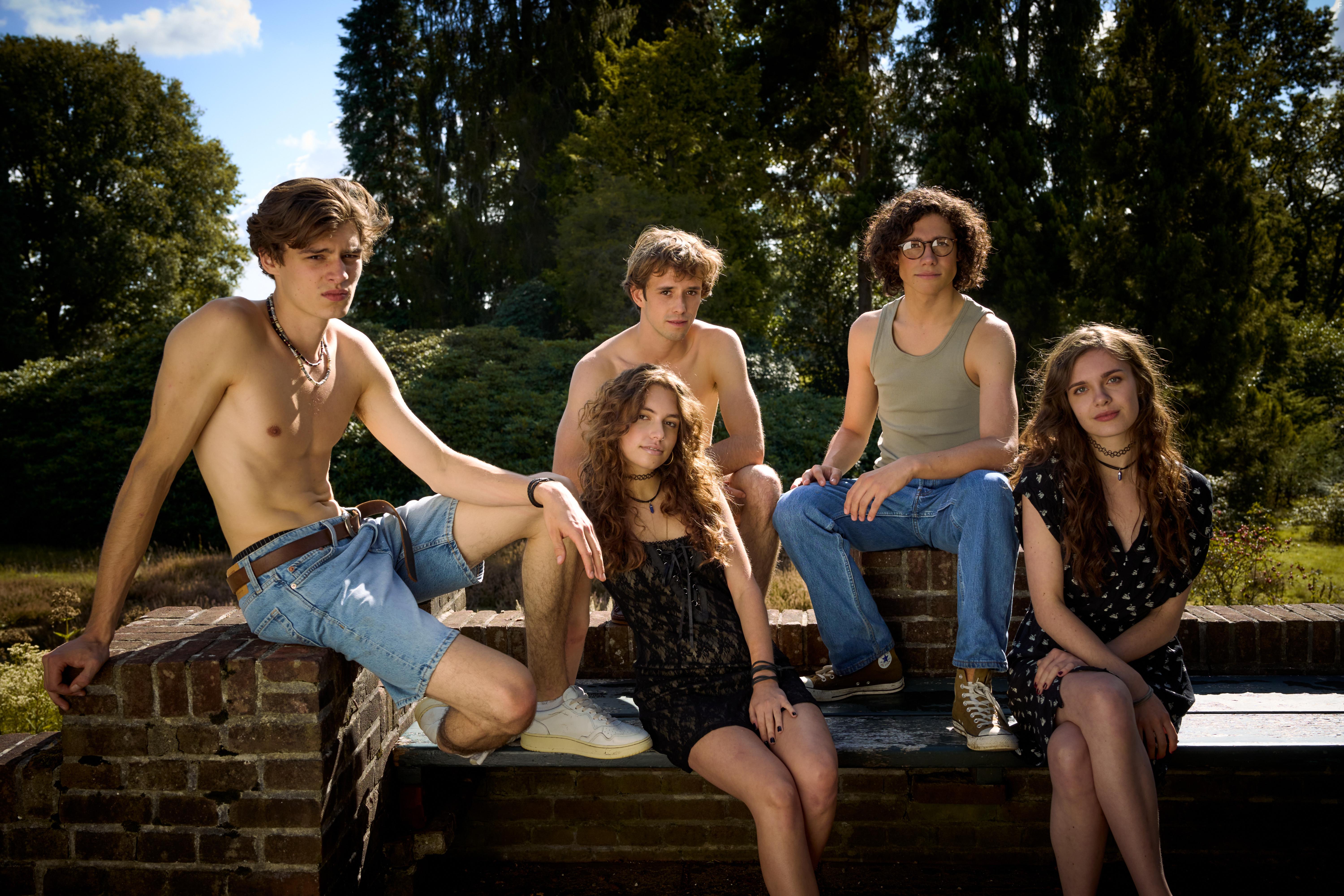 Ella Van Remortel and Sem Ben Yakar in Het geheugenspel (2023)