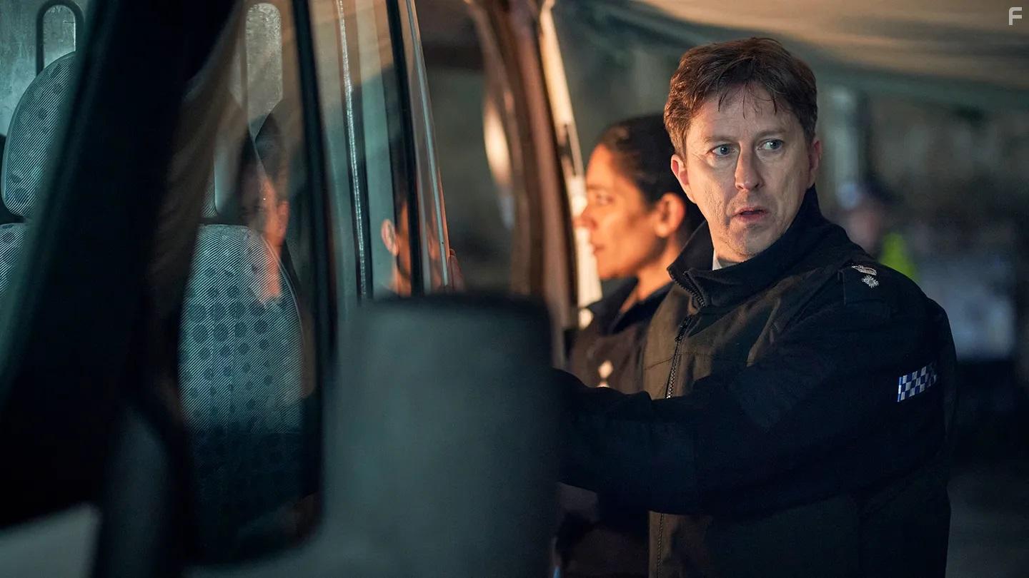 Lee Ingleby and Vineeta Rishi in The Hunt for Raoul Moat (2023)
