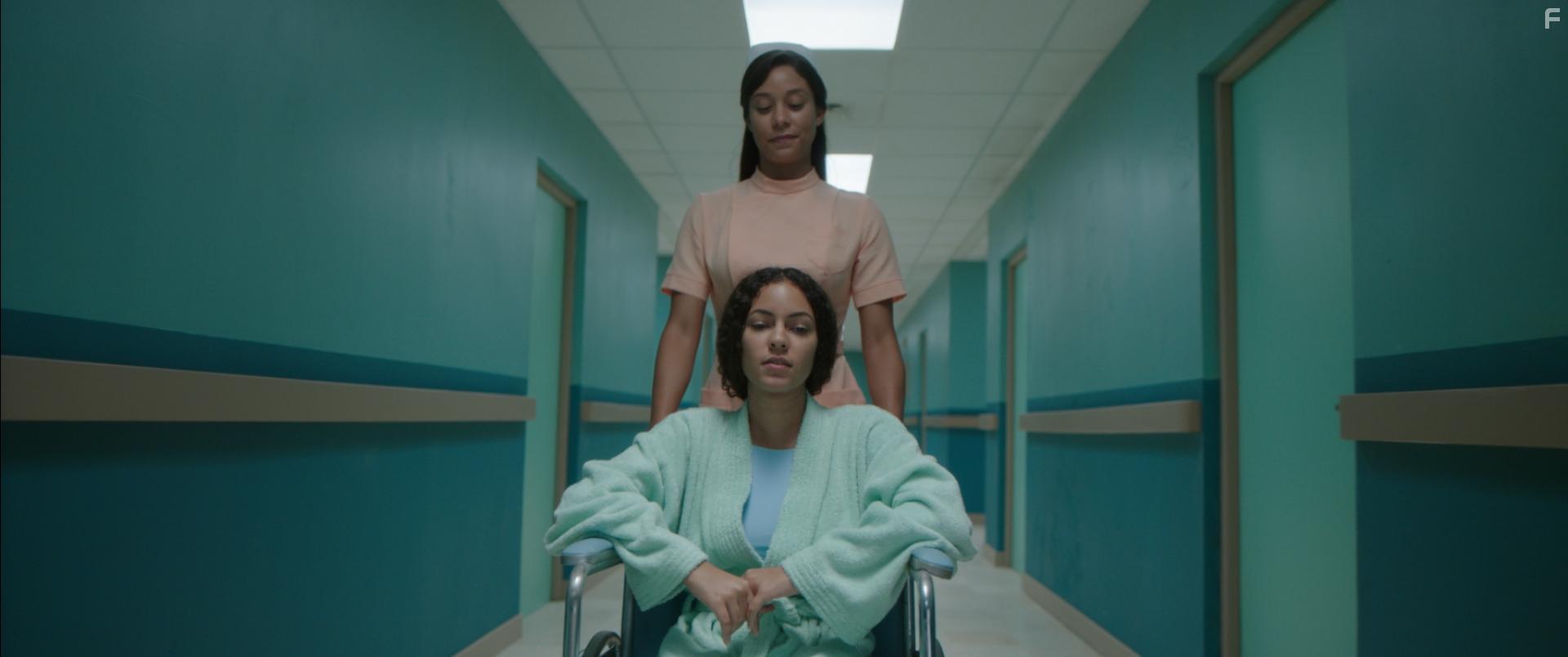 Stephany Liriano and Camila Santana in Sol en el Agua (2021)